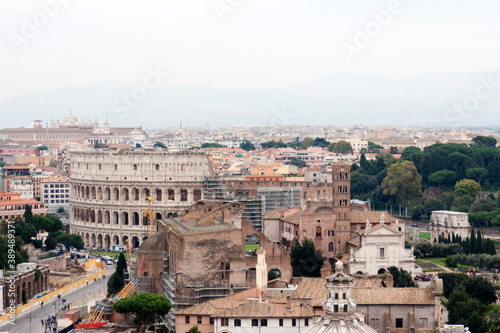 Coliseo, Colosseo o Anfiteatro Flavio en la ciudad de Roma, pais de Italia © Alvaro Martin