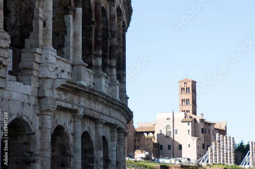 Coliseo, Colosseo o Anfiteatro Flavio en la ciudad de Roma, pais de Italia