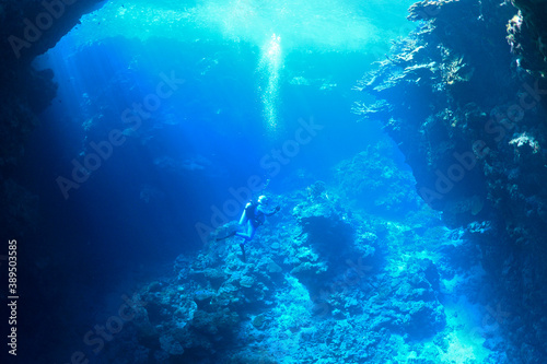 Male scuba diver in underwater cavern © cbpix