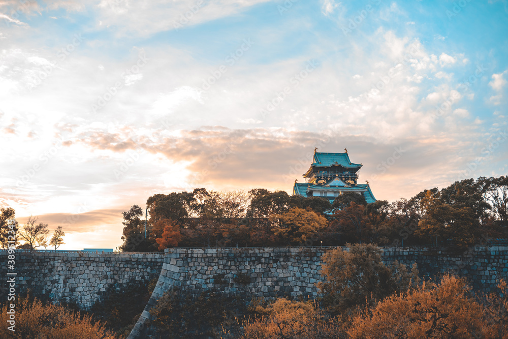 Autumn at Osaka Castle during sundown