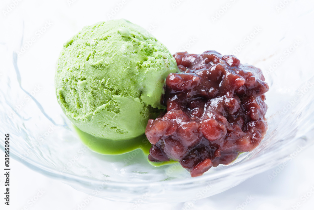Obraz premium 抹茶アイスと餡子