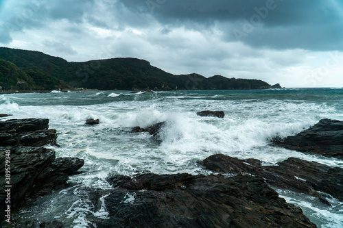 長崎県長崎市 弁天白浜 台風通過後の荒れた海