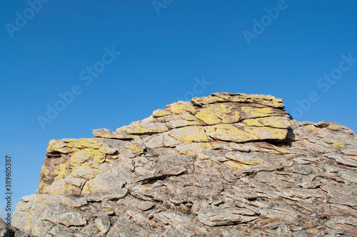 
Baykal ozero prsnaya voda 
flora bereg zapovednik Rossiya Irkutsk park ostrov Ol'khon skaly derev'ya nasypi pesok zaliv laguna kamni gory sopki liniya gorizonta panoramma osen' voda volny puteshestvi photo