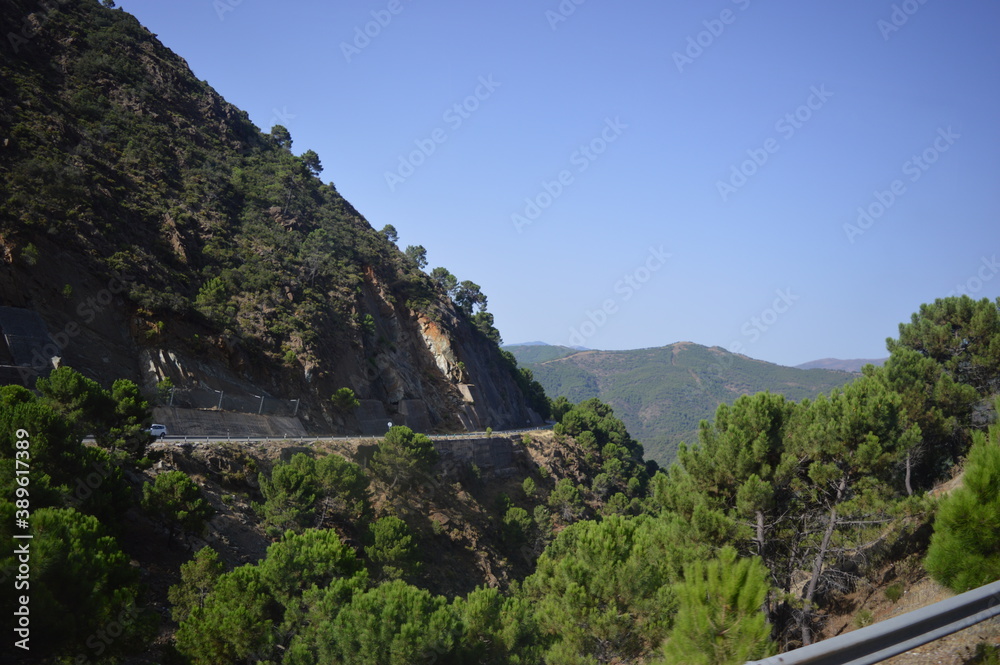 Naklejka premium More mountains