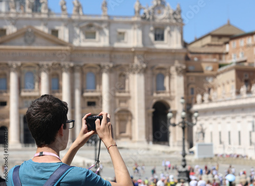 Canvas Print young photographer in Vatican City