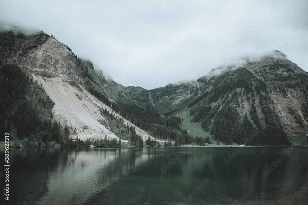 Vilsalpsee im Frühling