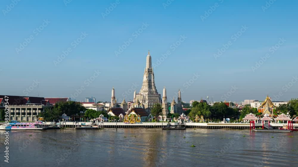 time lapse of Wat Arun Temple with Chao Phraya river in Bangkok, Thailand time lapse of Wat Arun Temple with Chao Phraya river in Bangkok, Thailand