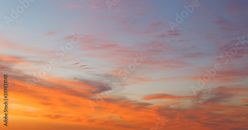 Fototapeta Naklejka Na Ścianę i Meble -  sunset of the red sun on a variegated colored sky