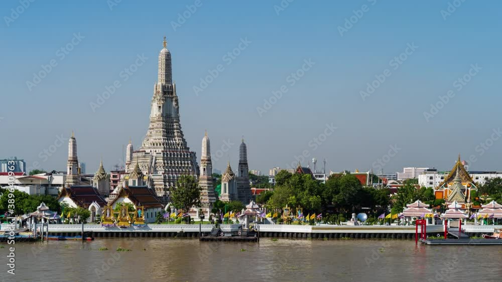 time lapse of Wat Arun Temple with Chao Phraya river in Bangkok, Thailand time lapse of Wat Arun Temple with Chao Phraya river in Bangkok, Thailand