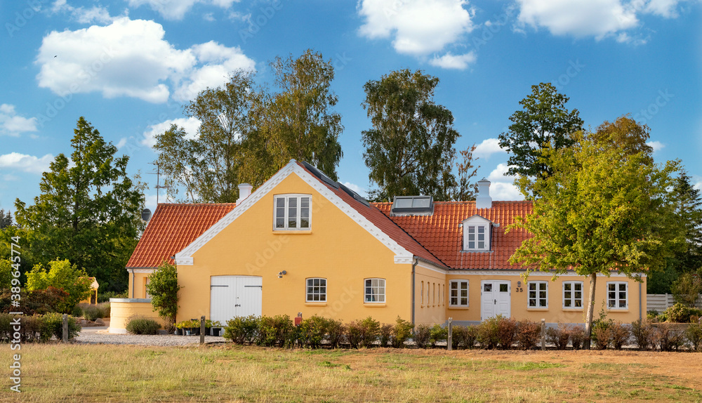Obraz premium Old house in Hvidberg Denmark