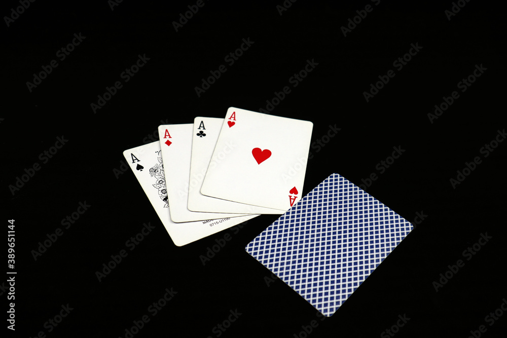 Obraz premium 승리를 부르는 에이스 포카드