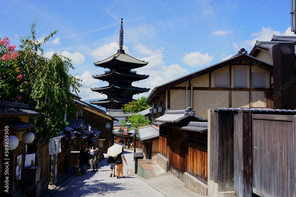 Naklejka premium 【京都府】二年坂 , 二寧坂 / 【Kyoto】Ninenzaka Slope , Ninei-zaka Slope