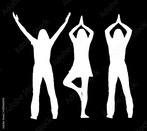 Weibliche Figuren  zelebrieren Yoga Übungen