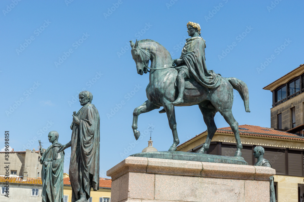 Fototapeta premium Statue von Napoleon Bonaparte in Ajaccio