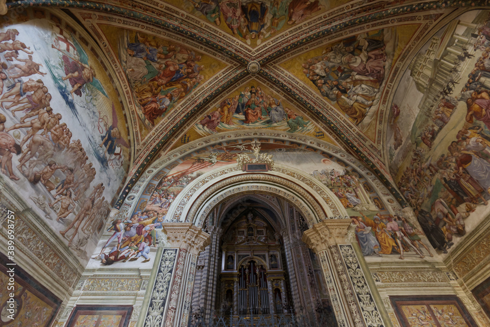 Interior of the cathedral of Orvieto