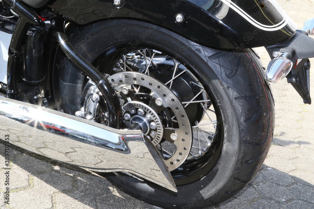 Obraz premium fish tail exhaust pipe of a motorcycle