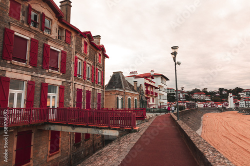 holiday, south, aquitaine, port, harbor, gulf of biscay, pyrenees, ocean, europe, facade, wooden, colorful, red, sightseeing, famous, historic, windows, outdoor, coast, promenade, typical, style, sky,