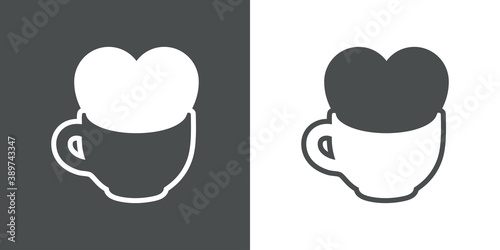 I love coffee. Logotipo con corazón en taza de café en fondo y fondo blanco