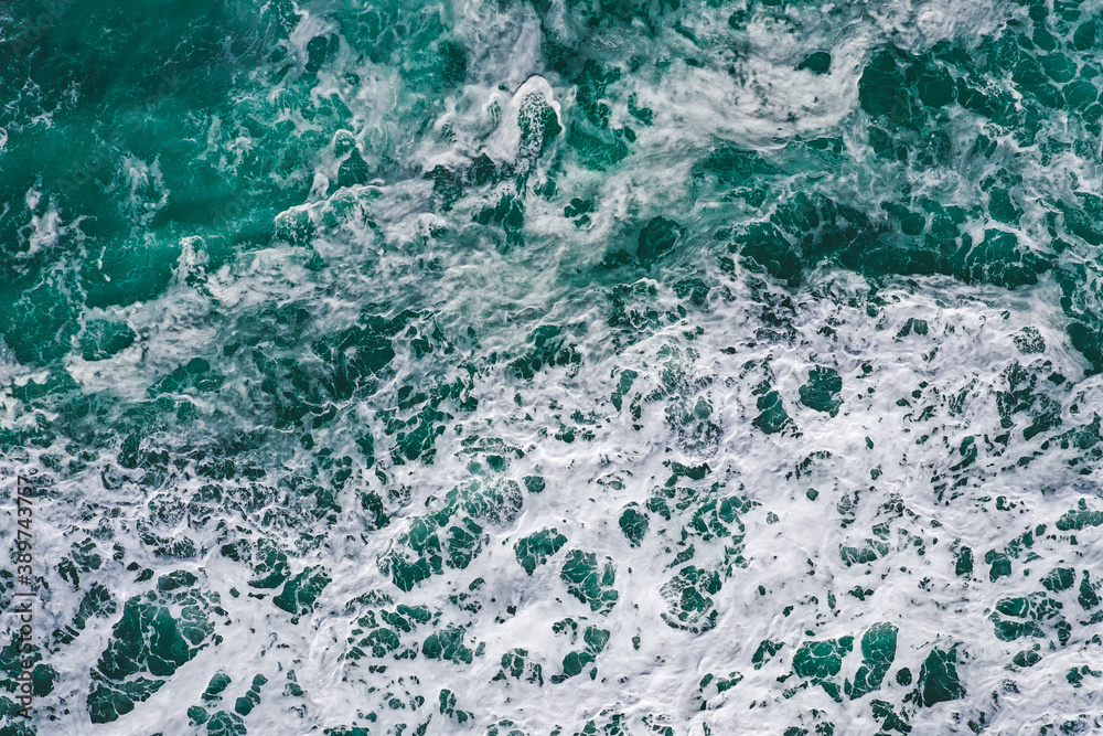 Ocean Waves at Pacific Ocean Ocean Waves at Pacific Ocean