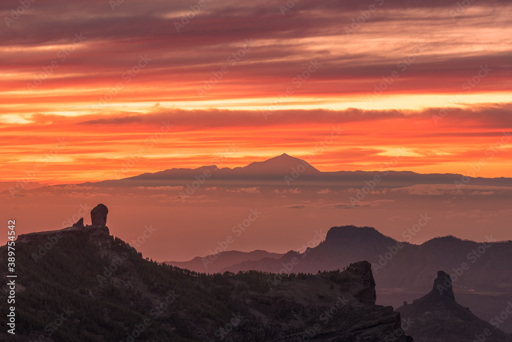 Increíble atardecer desde la cumbre de Gran Canaria