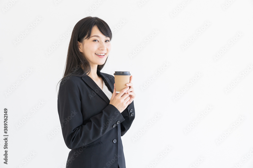 女性 飲み物 ビジネス 女性 飲み物 ビジネス