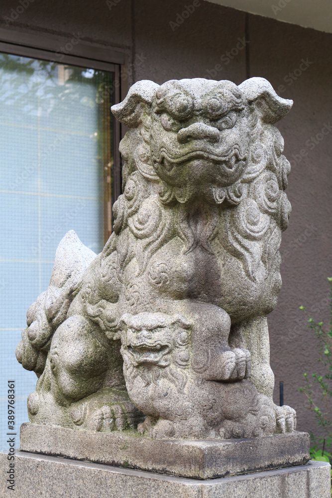 Naklejka premium 佃島住吉神社狛犬