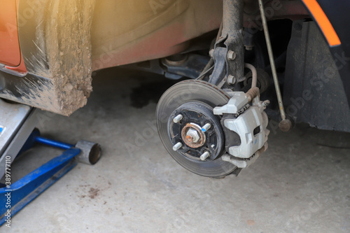 car dumper dish brake from fixing wheel  © Apiwat