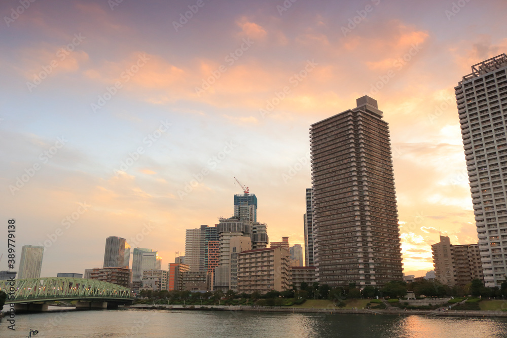 Fototapeta premium 大川端リバーシティ夕景