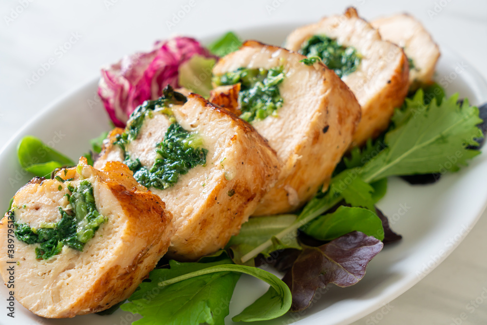 chicken breast stuffed with cheese and spinach chicken breast stuffed with cheese and spinach