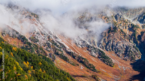 上高地　岳沢　紅葉と霧氷 © Yuuki Kobayashi