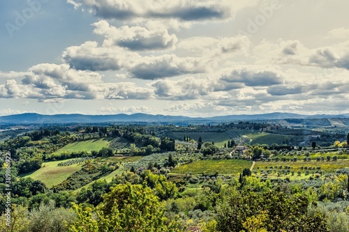 Fototapeta Naklejka Na Ścianę i Meble -  Tuscany Landscape and Cloudscape Panorama in Summer