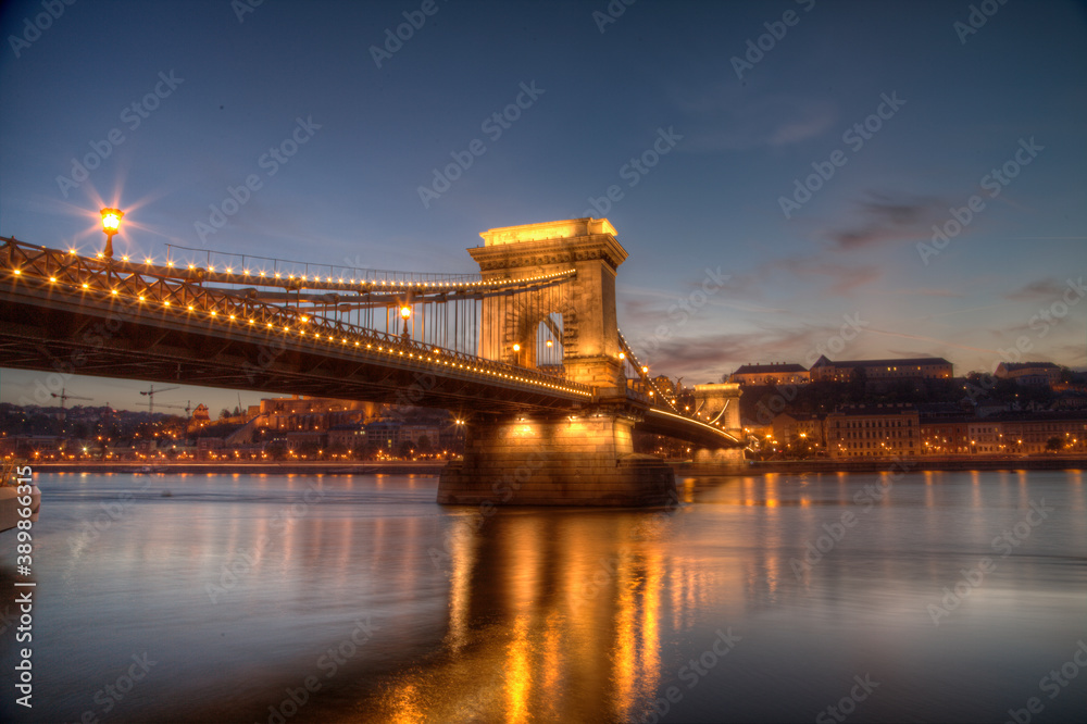 Fototapeta premium The chain bridge in Budapest Hungary