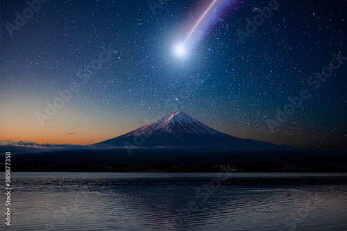 富士山と流れ星
