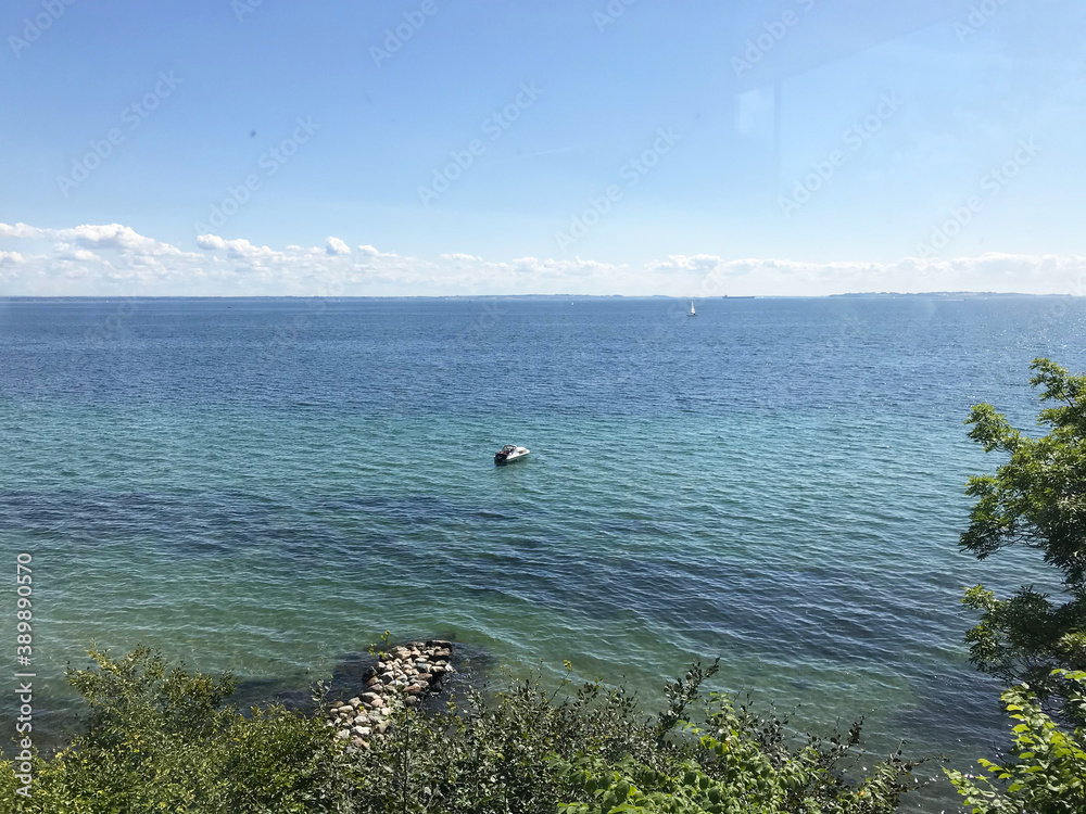 Φωτογραφία the Oresund ocean at Louisiana Museum of Modern Art in Humlebaek, Fredensborg Mu