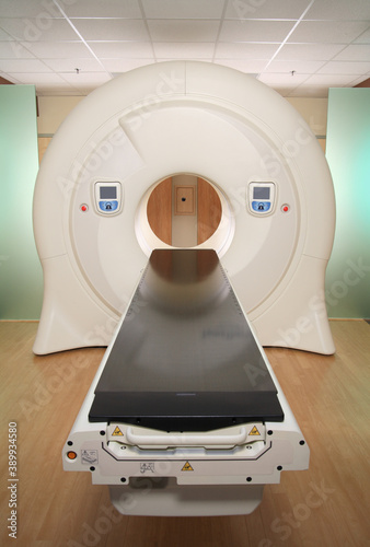 tomography cancer treatment machine in hospital with no people
