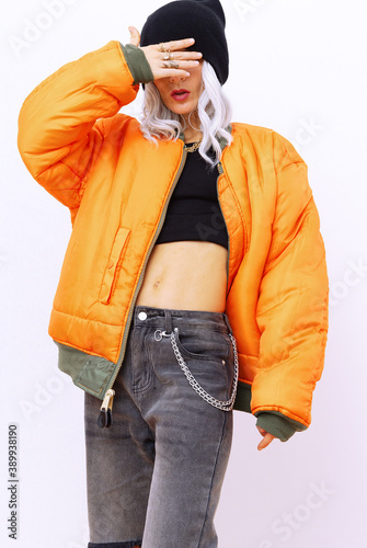 Blonde girl in fashion urban street look Fototapete