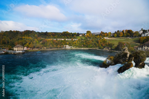 Rheinfall  Wasserfall bei Neuhausen