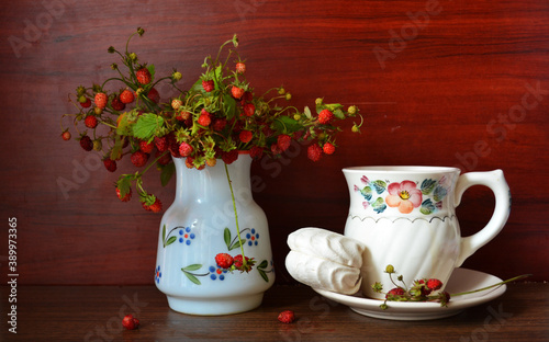 Author's still life from the artist's photo.