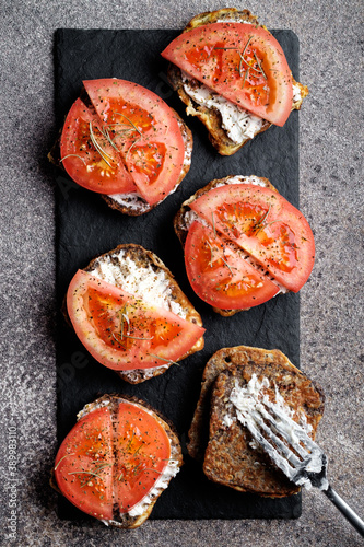 Croutons with cheese and tomato