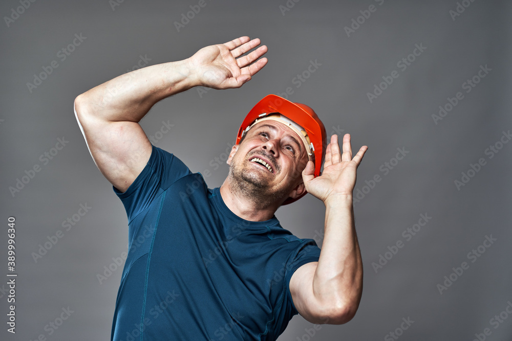 Engineer scared of something about to drop from above Engineer scared of something about to drop from above