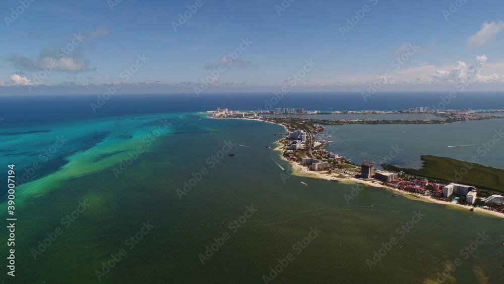 VIsta lateral de Cancún