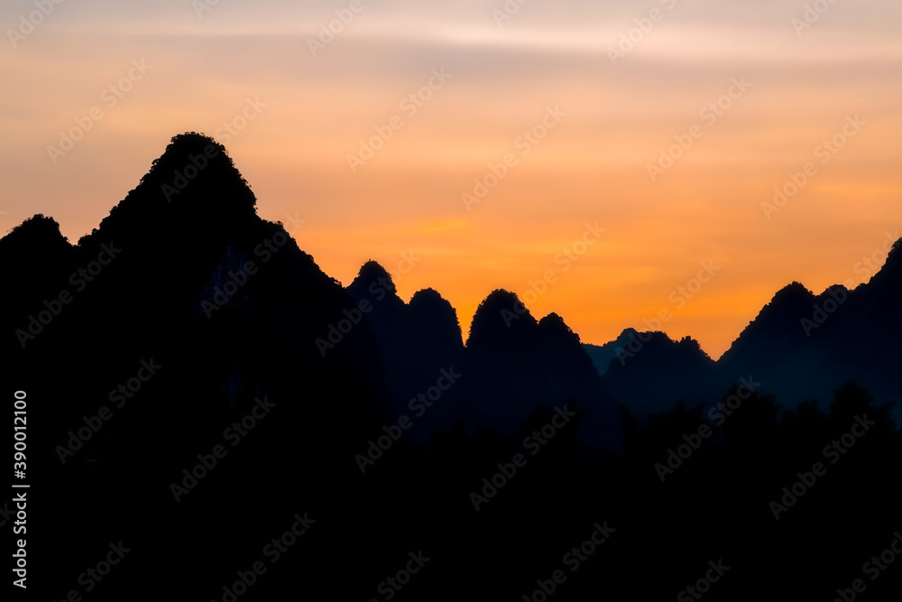 Fototapeta premium Silhouette mountain and sky landscape