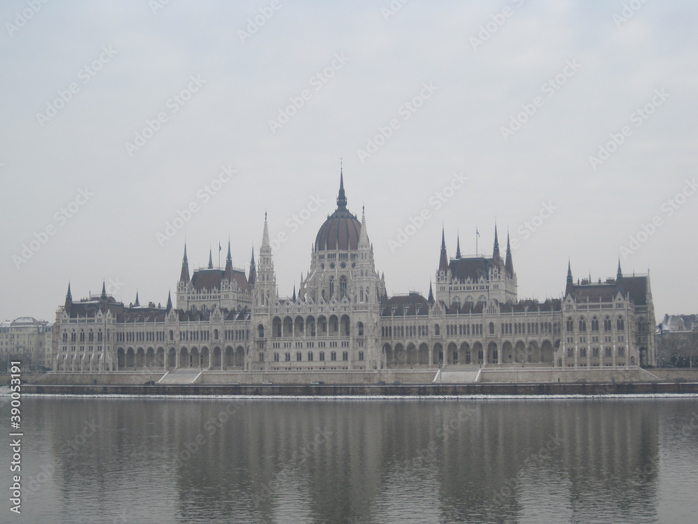 Naklejka premium Exploring the beautiful snow covered old city of Budapest during winter, Hungary