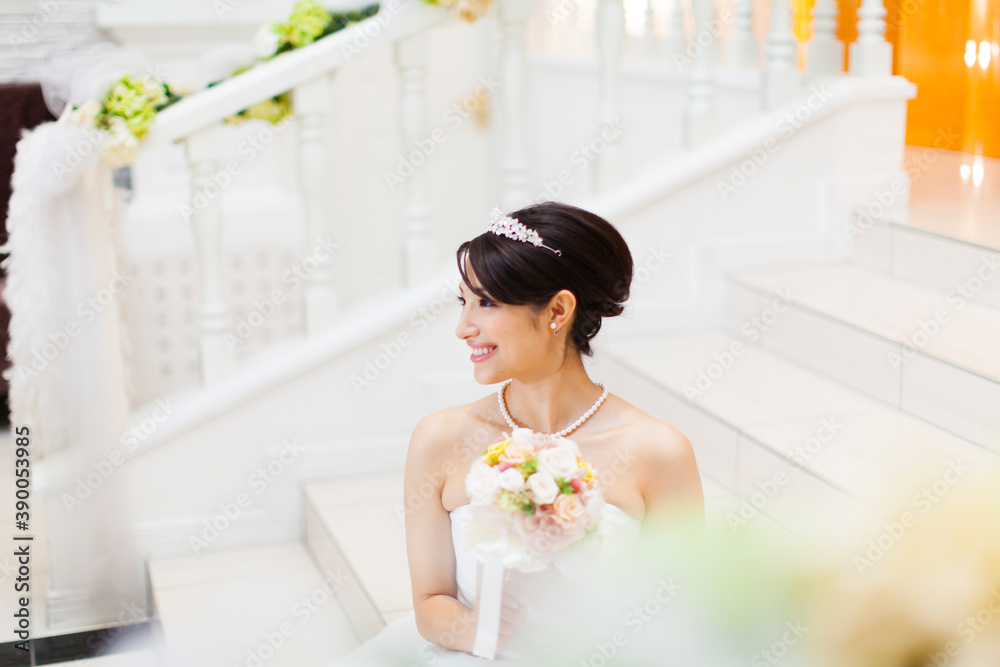 ブーケを持つ新婦 ブーケを持つ新婦