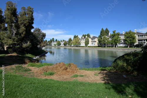 アメリカの計画住宅地：レッドウッド・ショアーズの街並み