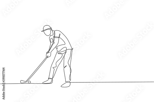 One single line drawing of young sporty golf player hit the ball using golf club vector illustration graphic. Healthy sport concept. Modern continuous line draw design for golf tournament poster