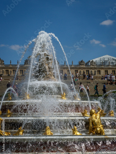 bassin dans les jardins du château de Versailles