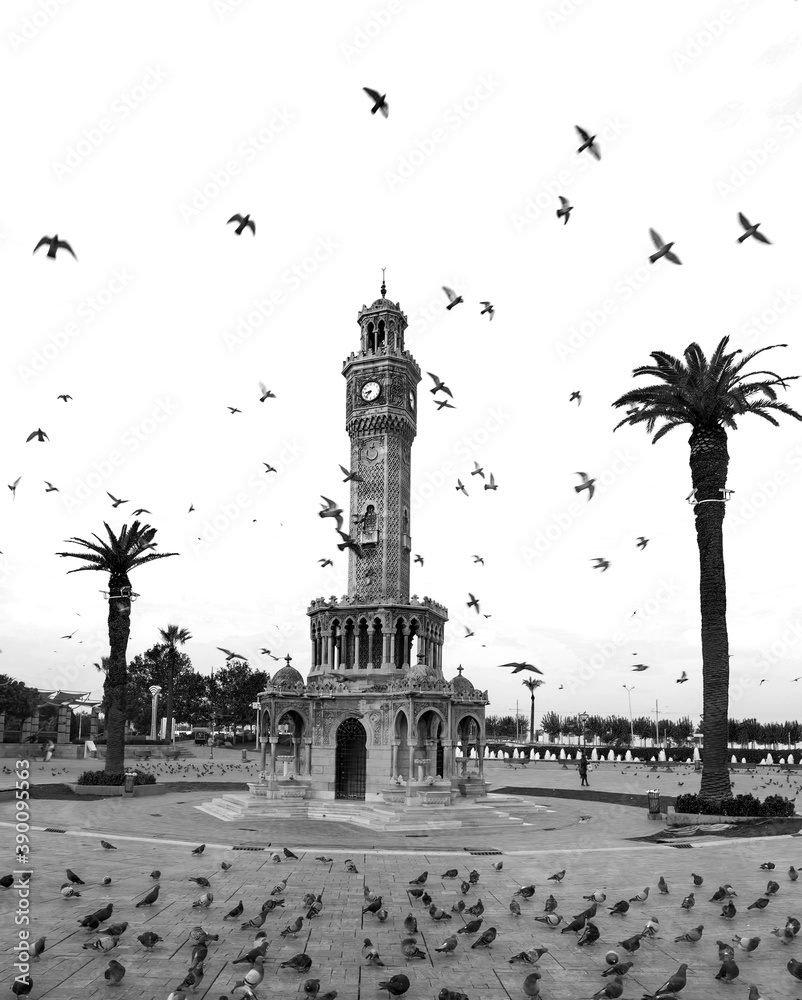 Obraz premium Travel concept photo; Turkey / Izmir / Konak / Historical Old Clock Tower / Konak Square