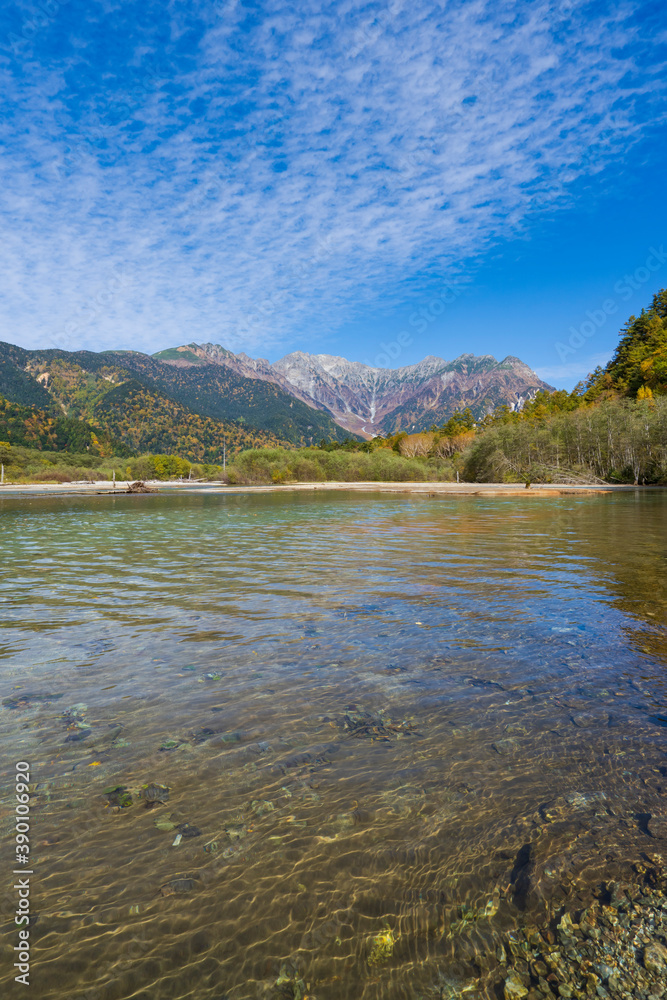 Fototapeta premium 【上高地】大正池と穂高連峰