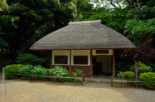 小石川後楽園・丸八屋